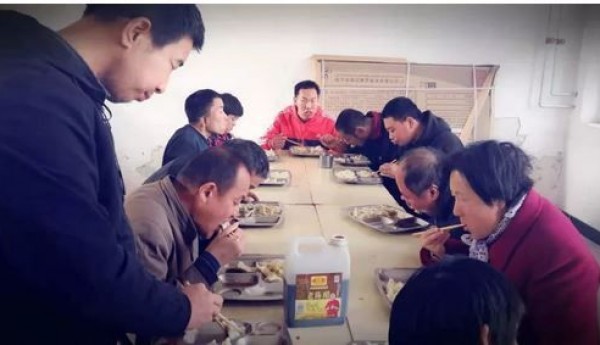 立冬饺子宴，邀君共品尝——阳坊开展生活技能提升小组活动
