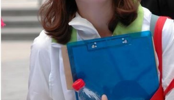 【二零一九】4月之星：刘华