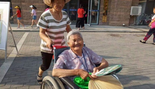 崔各庄地区温馨家园职康产品义卖会开始啦！