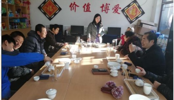 旺泉街道残联组织残疾人进行茶艺培训