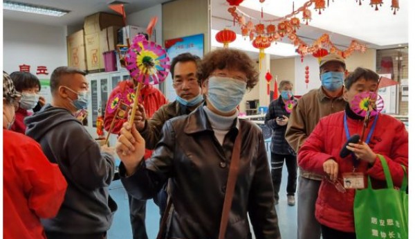 非遗风车进家园，吉祥幸福转起来——广内街道温馨家园传承非遗文化开展风车制作活动