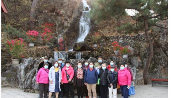 仁和镇河南村温馨家园开展红螺寺健步行活动