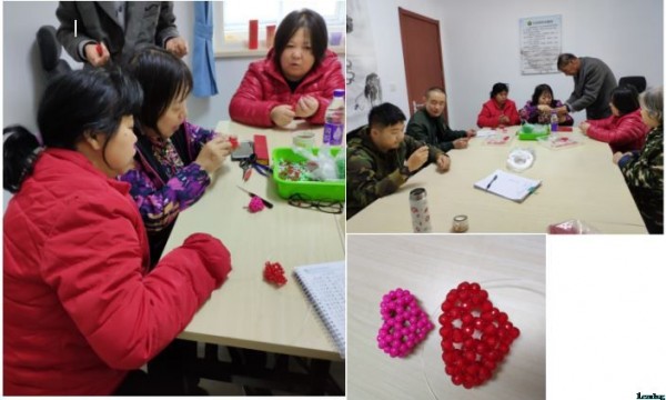 望京街道日间康复照料站举办串珠学习活动