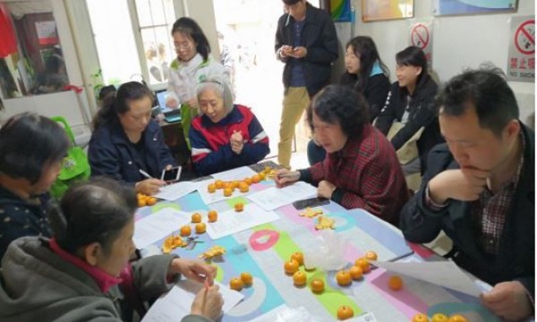 风林绿洲社区工美院小区召开第一次居民骨干座谈会