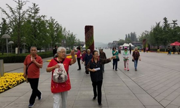 风林绿洲老旧小区环境提升治理项目之“以花为媒，活力健走”