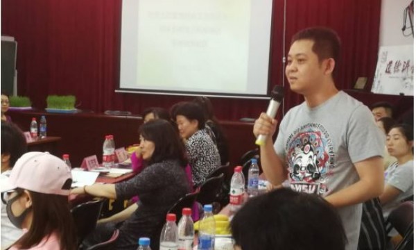 官悦欣园社区“环保花”护卫队参访美然动力社区