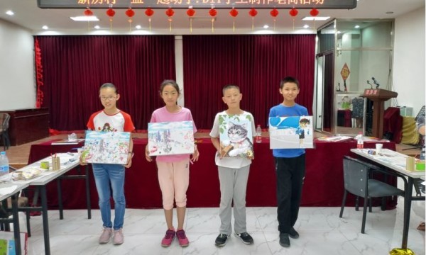 新房村迎六一开展“心之旋律·笔上涟漪”数字油画活动