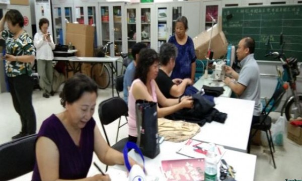 大栅栏西街社区开展便民服务日活动