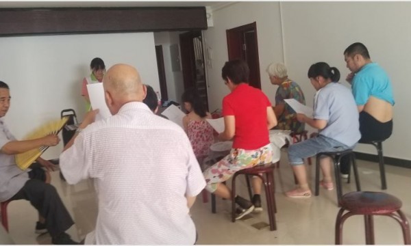 空港温馨家园第一次练习合唱《我和我的祖国》