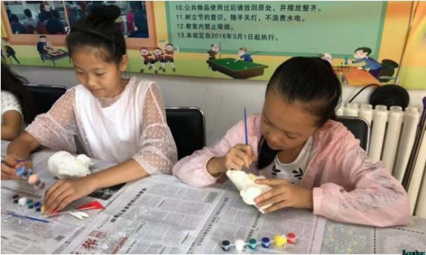 枣营南里举办青少年阳光课堂——非遗瑰宝“兔爷”