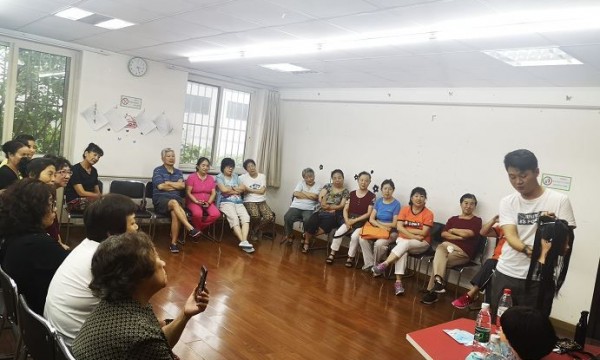 美然动力社区组织瑞和志愿者开展理发培训活动