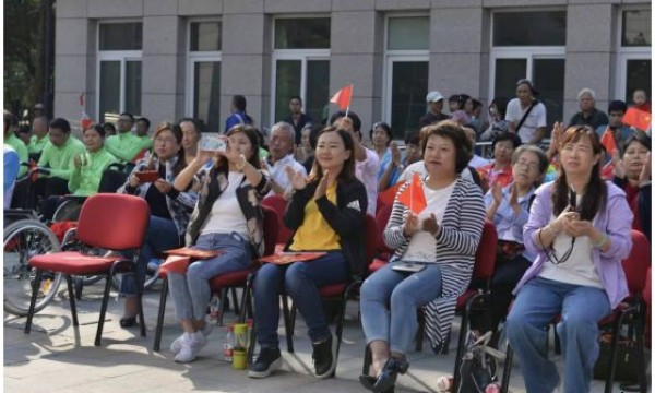 小红门地区残联组织残疾队员参加轮椅操展演活动