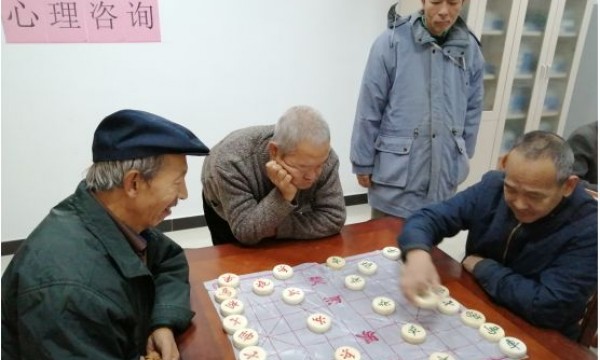 以棋会友，乐在“棋”中——青龙桥街道温馨家园举办友谊棋牌赛