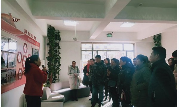 三间房组织15个社区外出参观学习社区治理经验