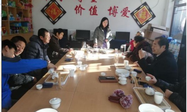 旺泉街道残联组织残疾人进行茶艺培训