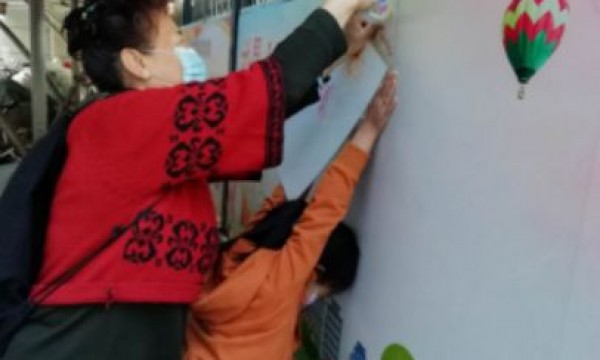 安贞街道外馆社区“楼院换新记”之车棚美化安装活动