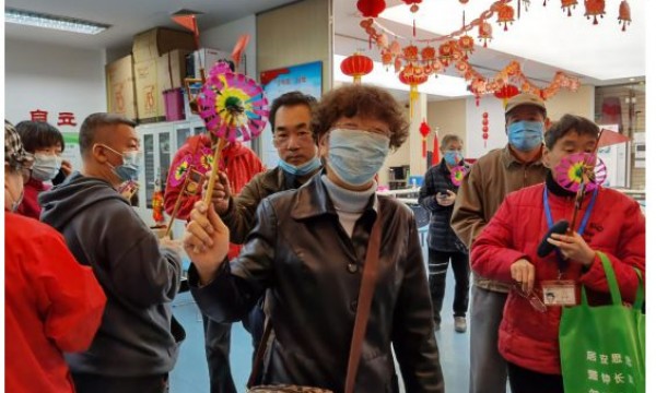 非遗风车进家园，吉祥幸福转起来——广内街道温馨家园传承非遗文化开展风车制作活动