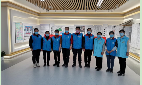 古月佳园居民自治服务队开展“迎冬至·义务理发送温暖”活动