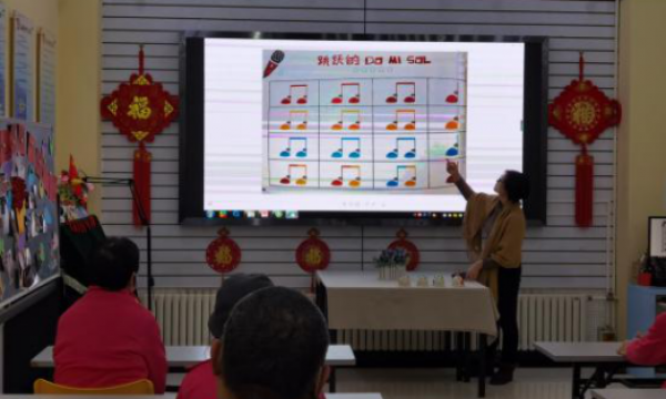 和平街残联开展“八音按钟”音乐治疗系列活动